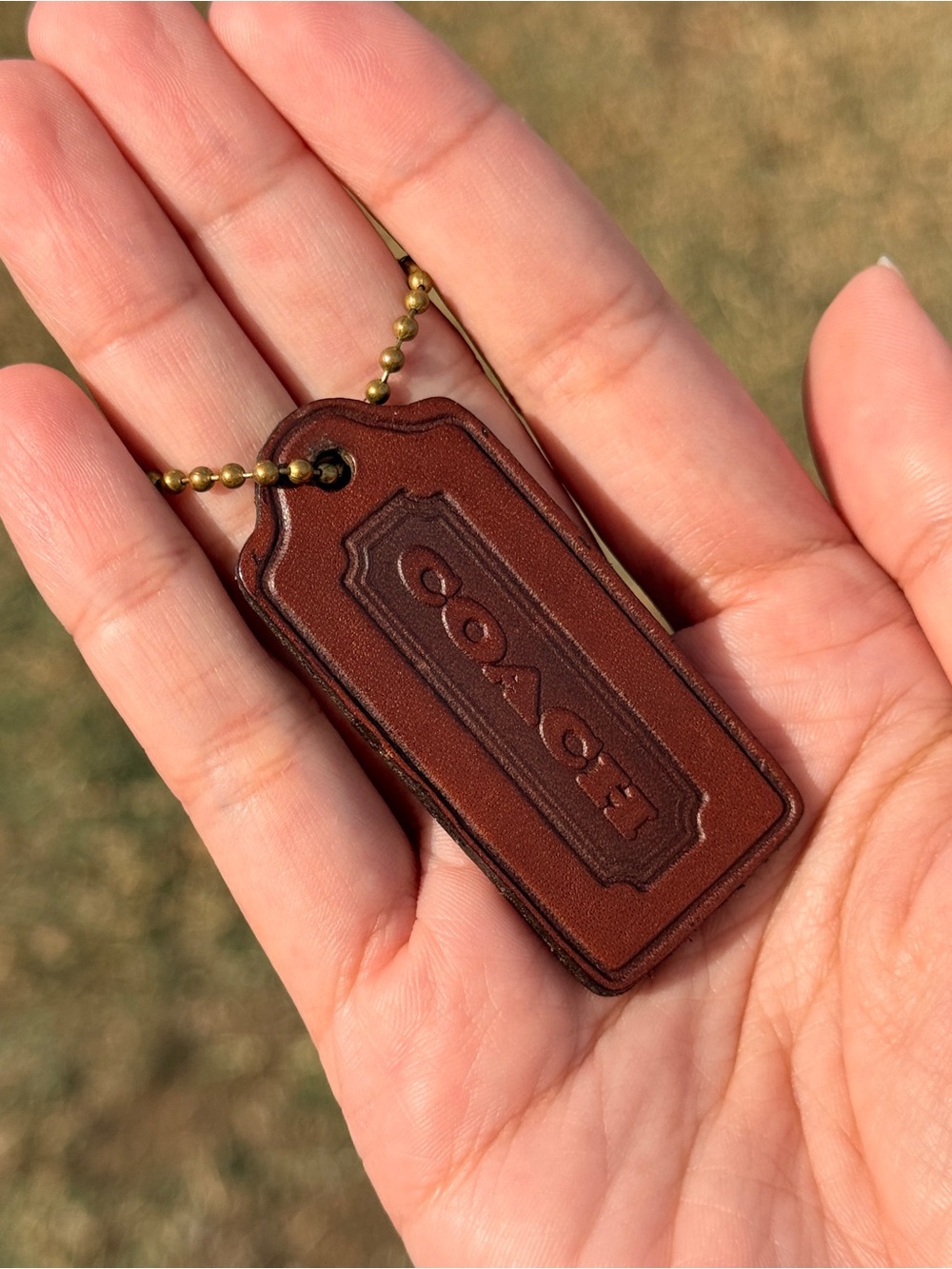 2.25" Medium Vintage Coach Leather Key Fob Bag Charm Keychain Hang Tag/Hangtag - Picture 3 of 4